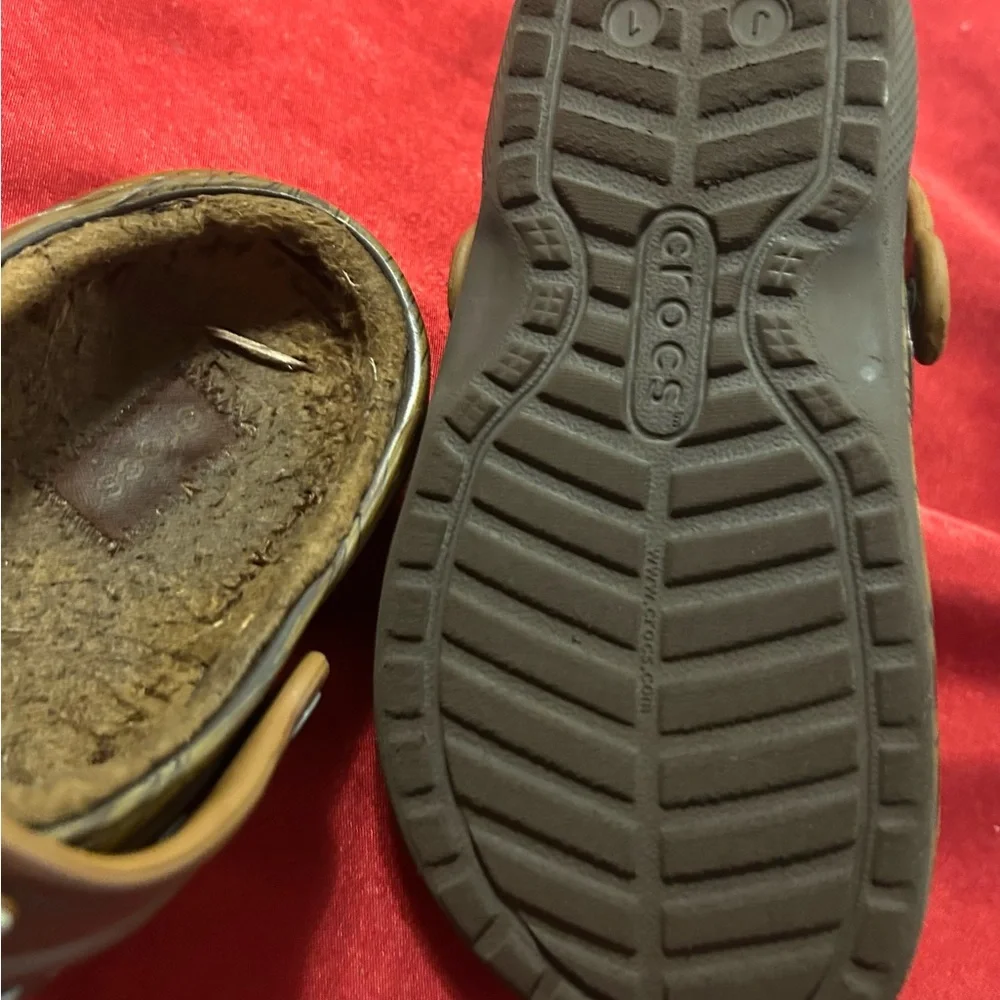 CROCS Kids Brown Star Wars Clogs  Nice! Let your kid be noticed! Unisex!